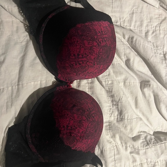 Bra Lot - 6 bras - 1 44D, 4 44 DD, 1 46DD - Picture 6 of 14